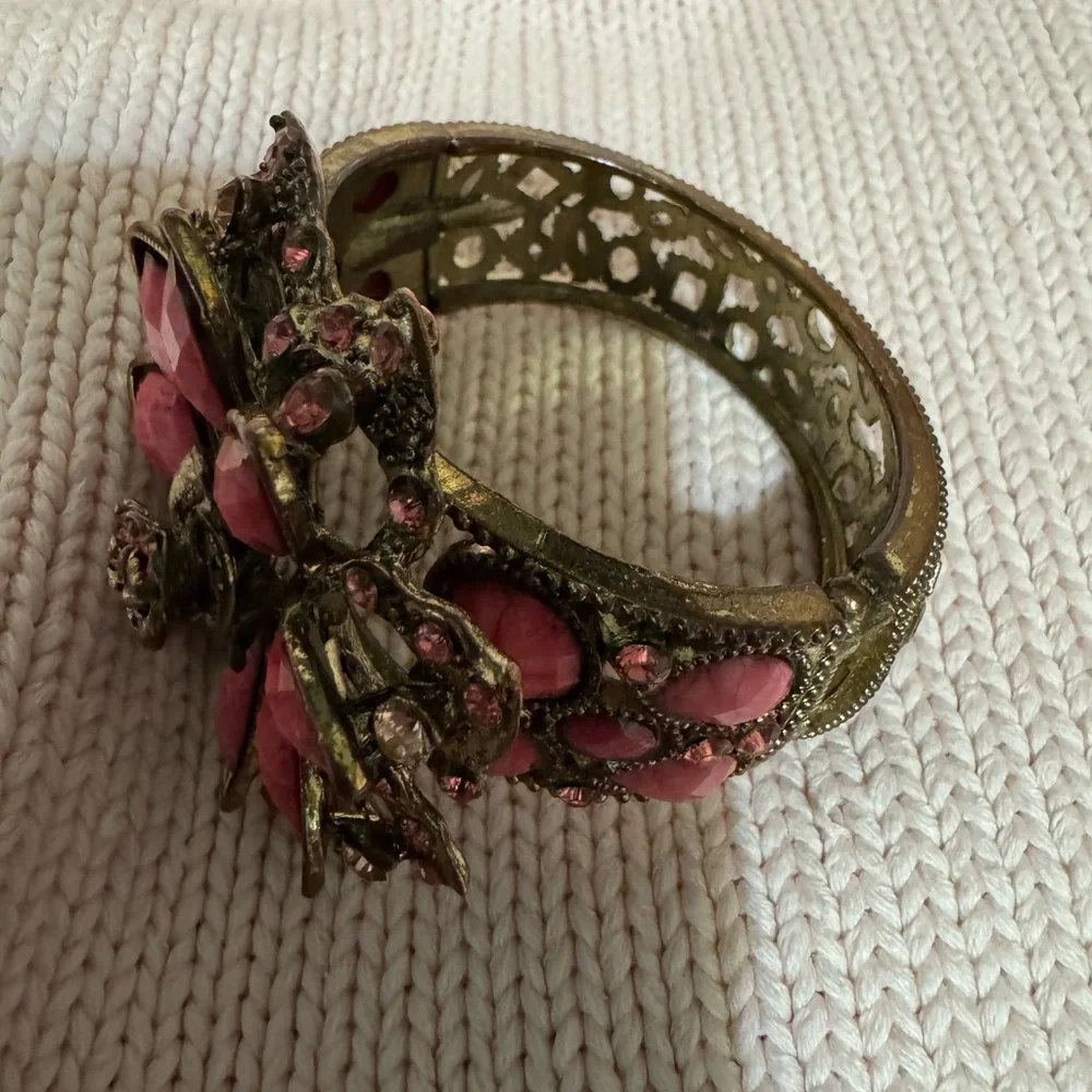 Vintage Floral Pink hinge Bracelet